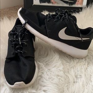 Roshe shoes